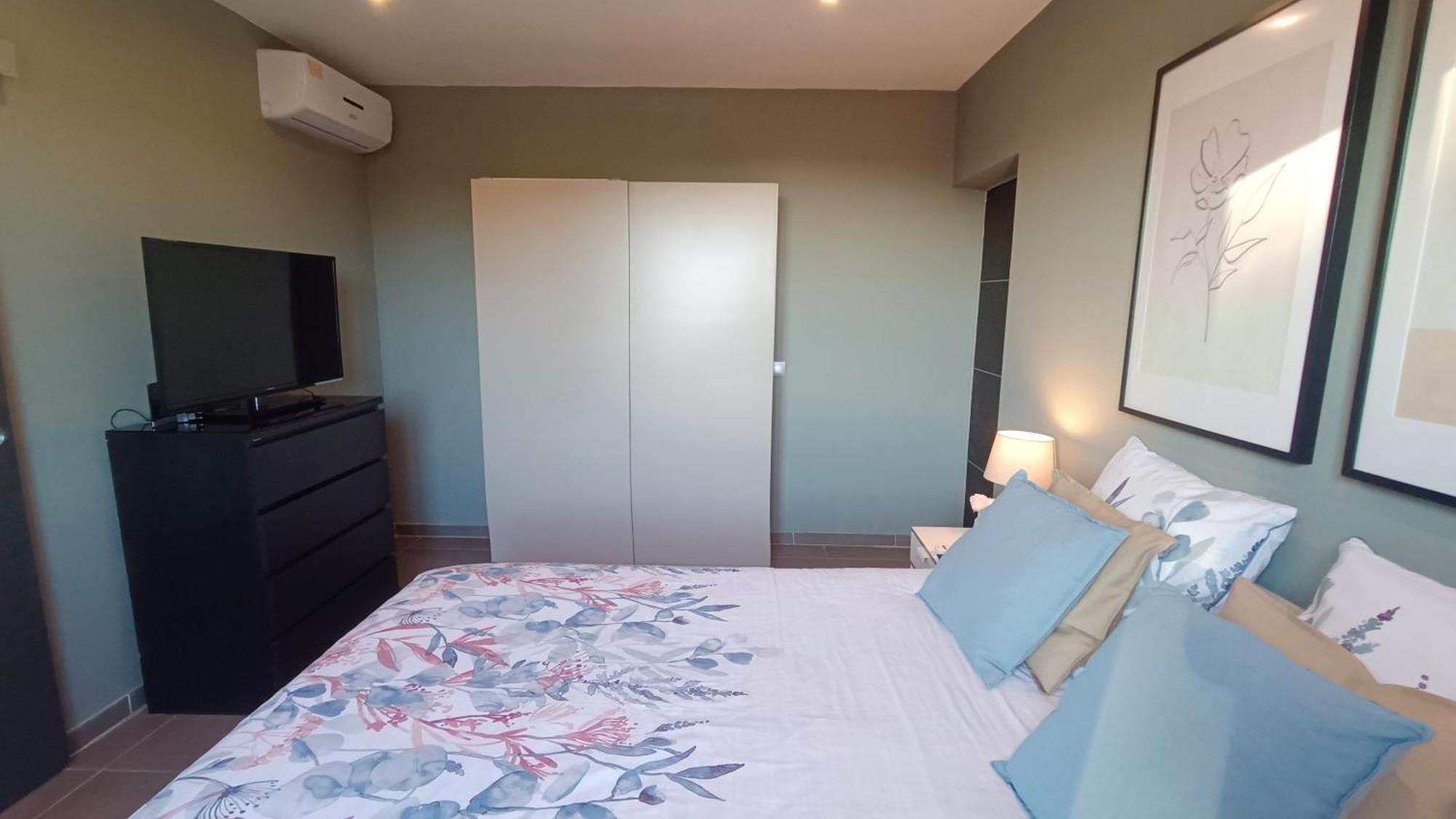 Appartement Pinede Man Yelle ساناري سور مير المظهر الخارجي الصورة